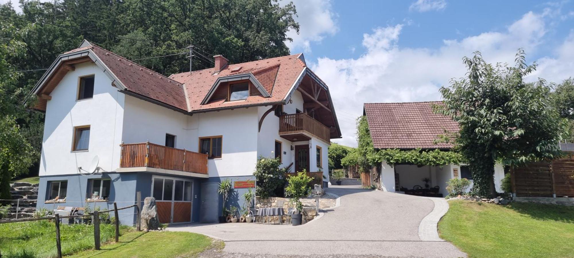 Ferienwohnungen Klimbacher Wolfsberg Ngoại thất bức ảnh